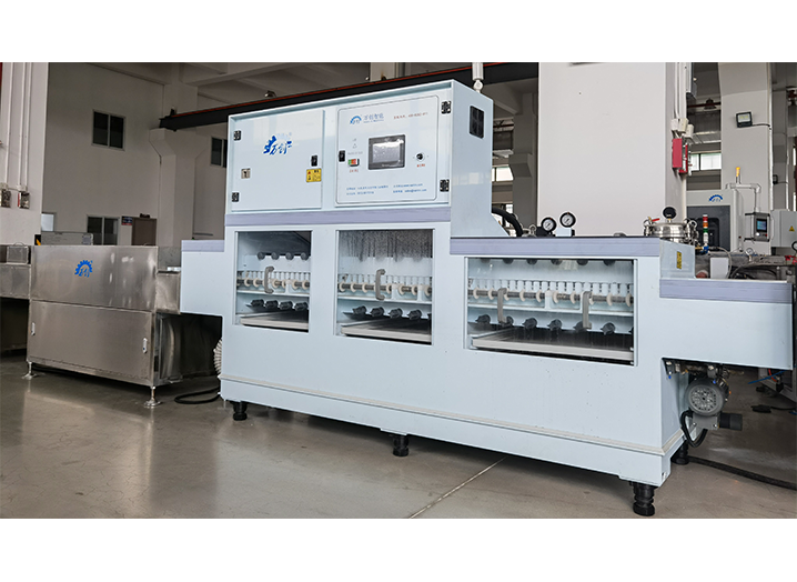 多槽水噴淋清洗防銹烘干設(shè)備(輥筒通過(guò)式)